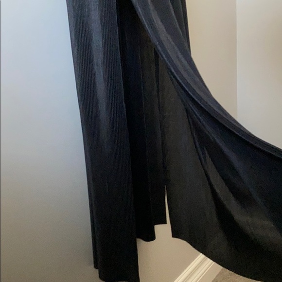 ASOS Long Black Pleated Dress - Picture 9 of 10